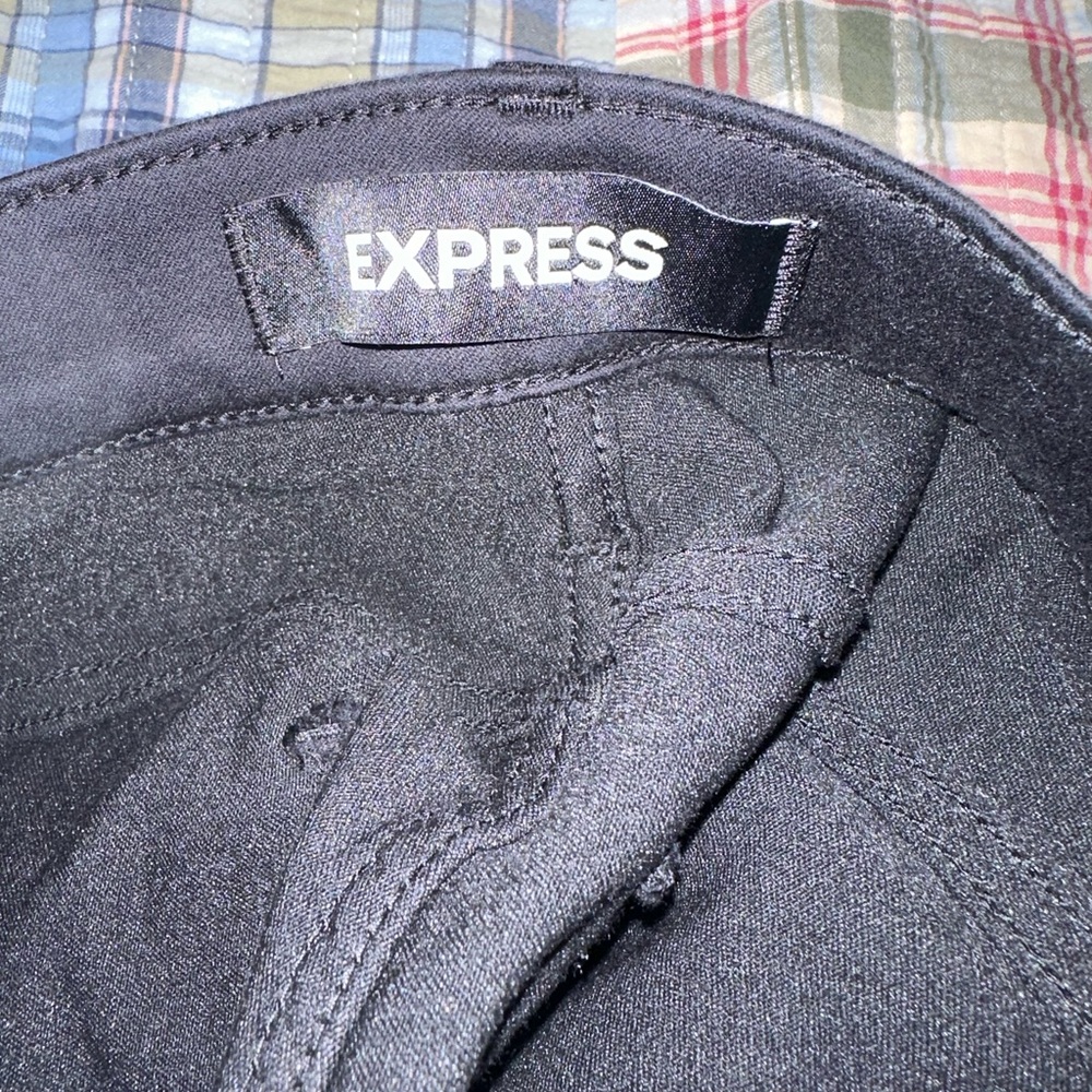 Express - Picture 3 of 7